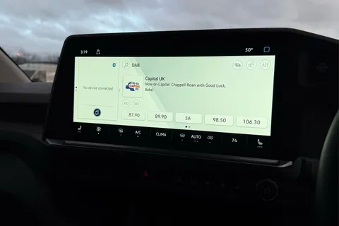 DC75BSO Volkswagen Transporter T28 Panel Van Commerce Pro SWB 150 PS 2.0 TDI 8sp Automatic Thumbnail #45