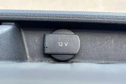 DE74WPW Volkswagen Transporter 2.0 TDI 110 Highline Van Thumbnail #39