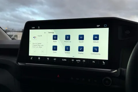 DC75BSO Volkswagen Transporter T28 Panel Van Commerce Pro SWB 150 PS 2.0 TDI 8sp Automatic Thumbnail #48