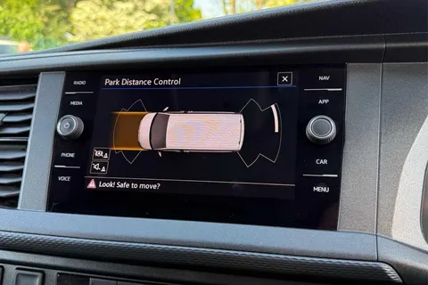 DE74WPW Volkswagen Transporter 2.0 TDI 110 Highline Van Thumbnail #50