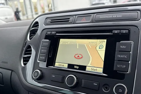 VE15VCC Volkswagen Tiguan 2.0 TDi BlueMotion Tech Match 5dr [2WD] Thumbnail #12