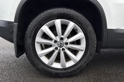 VE15VCC Volkswagen Tiguan 2.0 TDi BlueMotion Tech Match 5dr [2WD] Thumbnail #22
