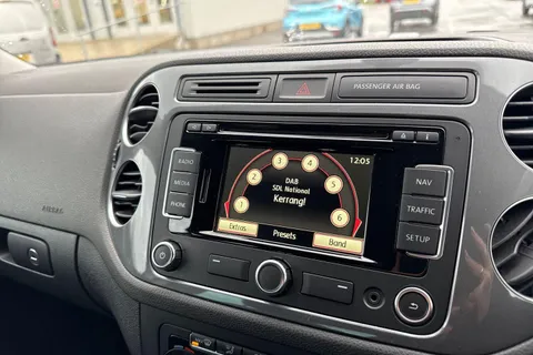 VE15VCC Volkswagen Tiguan 2.0 TDi BlueMotion Tech Match 5dr [2WD] Thumbnail #47