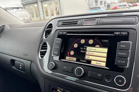 VE15VCC Volkswagen Tiguan 2.0 TDi BlueMotion Tech Match 5dr [2WD] Thumbnail #48