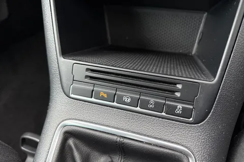 VE15VCC Volkswagen Tiguan 2.0 TDi BlueMotion Tech Match 5dr [2WD] Thumbnail #55