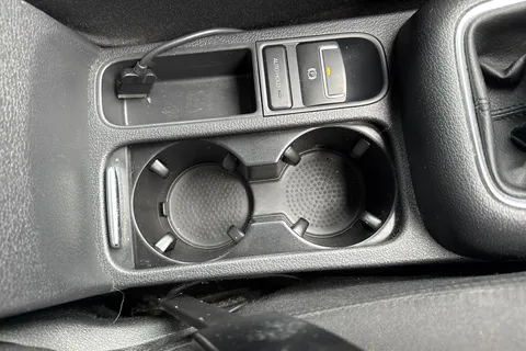 VE15VCC Volkswagen Tiguan 2.0 TDi BlueMotion Tech Match 5dr [2WD] Thumbnail #58