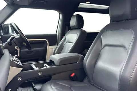 NX23PVW Land Rover Defender 3.0 D250 X-Dynamic SE 90 3dr Auto Thumbnail #4