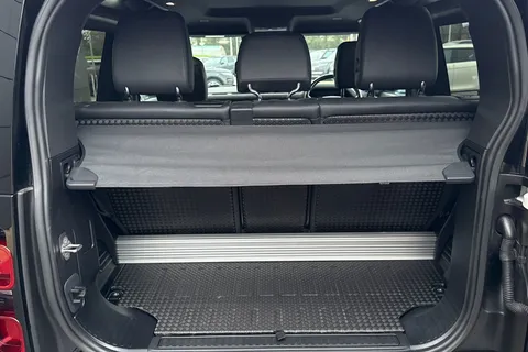 NX23PVW Land Rover Defender 3.0 D250 X-Dynamic SE 90 3dr Auto Thumbnail #11