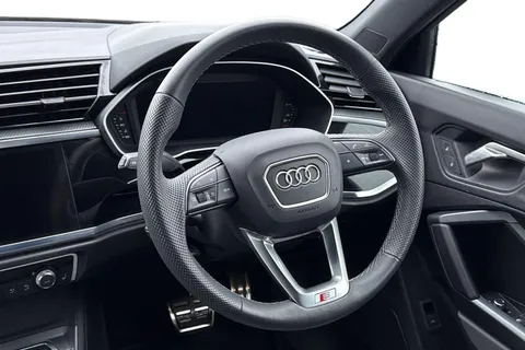 PK25JHA Audi Q3 S line 35 TFSI  150 PS S tronic Thumbnail #17