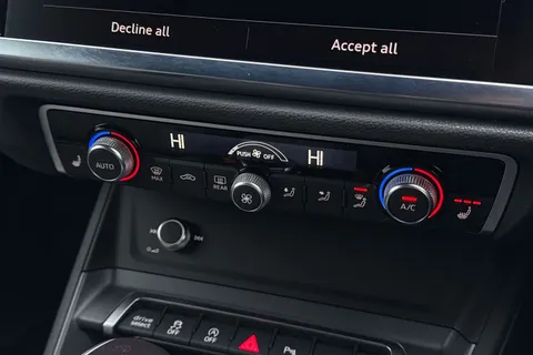 PK25JHA Audi Q3 S line 35 TFSI  150 PS S tronic Thumbnail #21