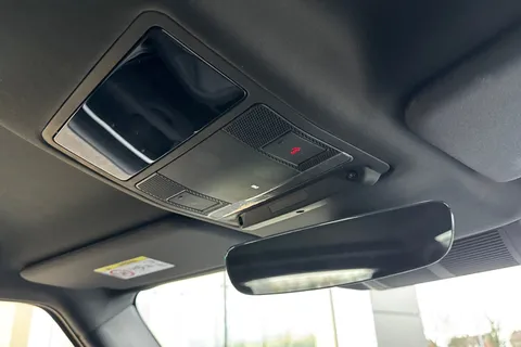 NX23PVW Land Rover Defender 3.0 D250 X-Dynamic SE 90 3dr Auto Thumbnail #24