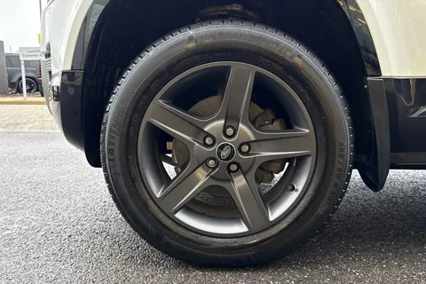 NX23PVW Land Rover Defender 3.0 D250 X-Dynamic SE 90 3dr Auto Thumbnail #33