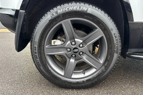 NX23PVW Land Rover Defender 3.0 D250 X-Dynamic SE 90 3dr Auto Thumbnail #37