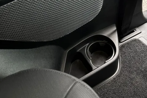 NX23PVW Land Rover Defender 3.0 D250 X-Dynamic SE 90 3dr Auto Thumbnail #41