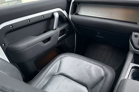 NX23PVW Land Rover Defender 3.0 D250 X-Dynamic SE 90 3dr Auto Thumbnail #42