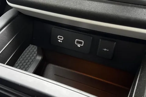 NX23PVW Land Rover Defender 3.0 D250 X-Dynamic SE 90 3dr Auto Thumbnail #48