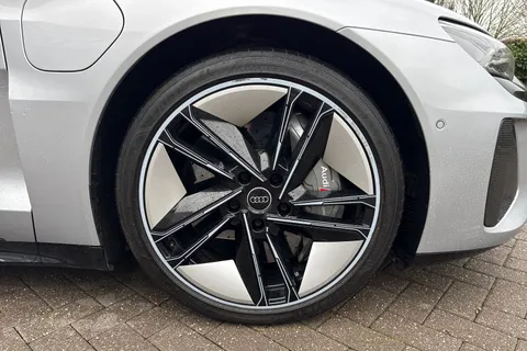 KE23GXZ Audi RS e-tron GT Carbon Vorsprung 440,00 kW Thumbnail #10