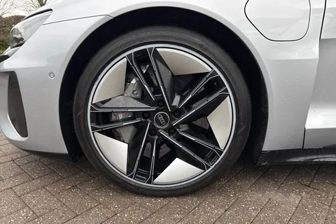 KE23GXZ Audi RS e-tron GT Carbon Vorsprung 440,00 kW Thumbnail #13