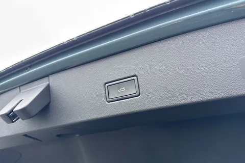 Volkswagen T-Roc 2.0 TDI 150 EVO Style 5dr DSG Thumbnail #31