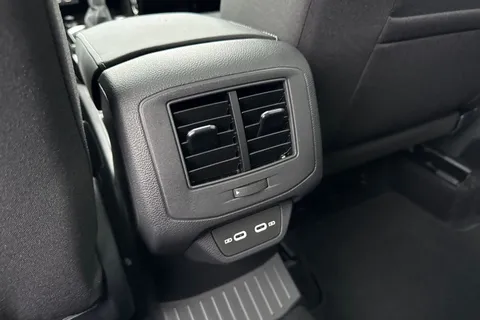 Volkswagen T-Roc 2.0 TDI 150 EVO Style 5dr DSG Thumbnail #36