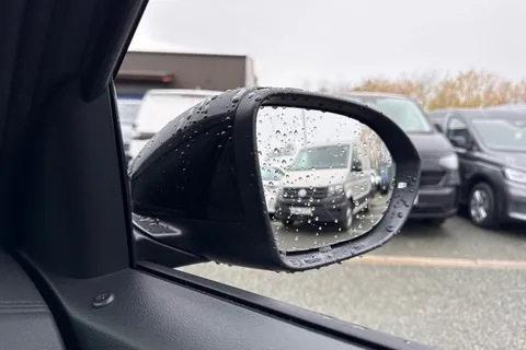 Volkswagen T-Roc 2.0 TDI 150 EVO Style 5dr DSG Thumbnail #39