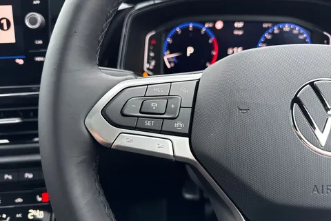 Volkswagen T-Roc 2.0 TDI 150 EVO Style 5dr DSG Thumbnail #45