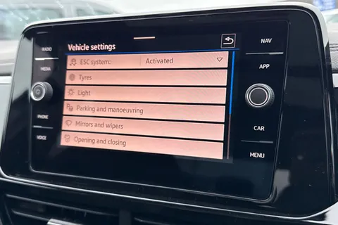 Volkswagen T-Roc 2.0 TDI 150 EVO Style 5dr DSG Thumbnail #53