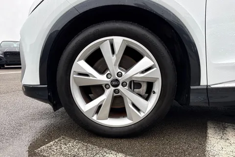 KY24UNM Audi Q4 e-tron Q4  S line 55 e-tron quattro 250,00 kW Thumbnail #13