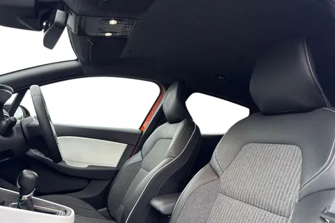 EJ72UYB Renault Clio 1.6 E-TECH Techno Auto Euro 6 (s/s) 5dr Thumbnail #15