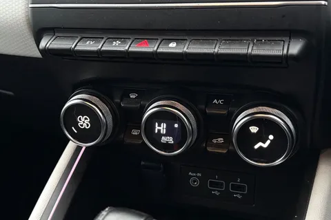 EJ72UYB Renault Clio 1.6 E-TECH Techno Auto Euro 6 (s/s) 5dr Thumbnail #21