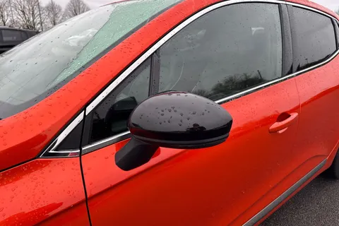 EJ72UYB Renault Clio 1.6 E-TECH Techno Auto Euro 6 (s/s) 5dr Thumbnail #28