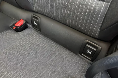 EJ72UYB Renault Clio 1.6 E-TECH Techno Auto Euro 6 (s/s) 5dr Thumbnail #34