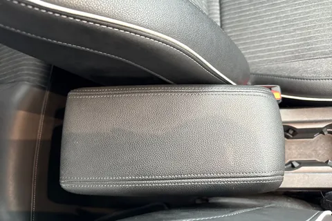 EJ72UYB Renault Clio 1.6 E-TECH Techno Auto Euro 6 (s/s) 5dr Thumbnail #55