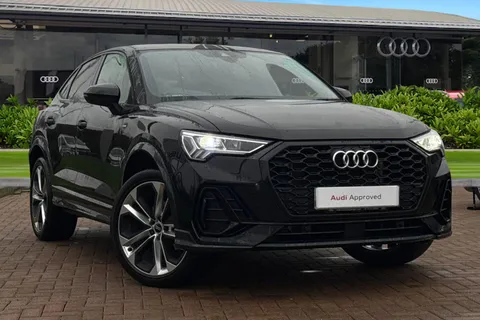 C25LAU Audi Q3 Black Edition 35 TFSI  150 PS S tronic Thumbnail #1