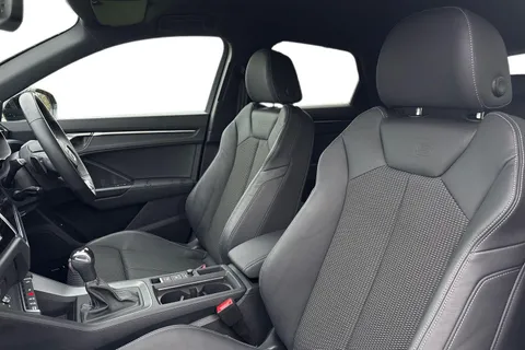 C25LAU Audi Q3 Black Edition 35 TFSI  150 PS S tronic Thumbnail #10