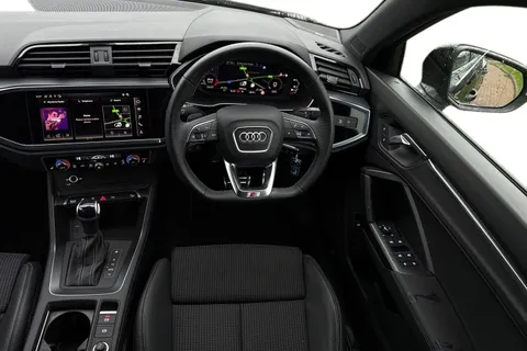 C25LAU Audi Q3 Black Edition 35 TFSI  150 PS S tronic Thumbnail #12