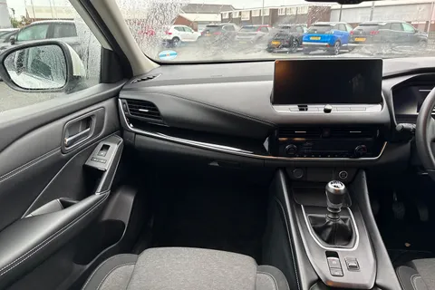 MM23FCN Nissan Qashqai 1.3 DIG-T MHEV N-Connecta Euro 6 (s/s) 5dr Thumbnail #20