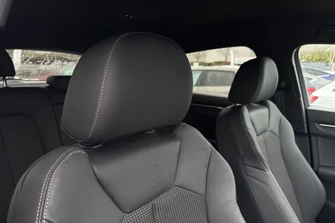 C25LAU Audi Q3 Black Edition 35 TFSI  150 PS S tronic Thumbnail #20