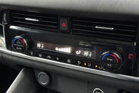 MM23FCN Nissan Qashqai 1.3 DIG-T MHEV N-Connecta Euro 6 (s/s) 5dr Thumbnail #22