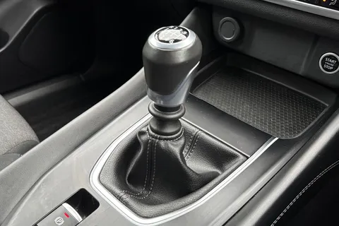 MM23FCN Nissan Qashqai 1.3 DIG-T MHEV N-Connecta Euro 6 (s/s) 5dr Thumbnail #23