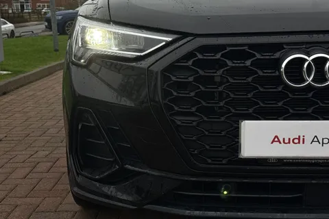 C25LAU Audi Q3 Black Edition 35 TFSI  150 PS S tronic Thumbnail #27