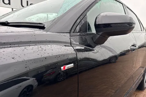 C25LAU Audi Q3 Black Edition 35 TFSI  150 PS S tronic Thumbnail #29