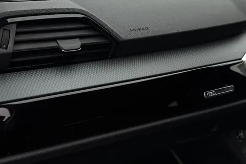 C25LAU Audi Q3 Black Edition 35 TFSI  150 PS S tronic Thumbnail #33