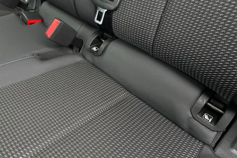 C25LAU Audi Q3 Black Edition 35 TFSI  150 PS S tronic Thumbnail #35