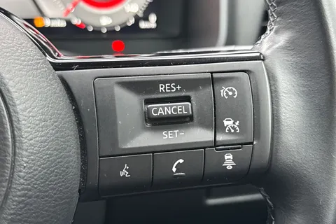 MM23FCN Nissan Qashqai 1.3 DIG-T MHEV N-Connecta Euro 6 (s/s) 5dr Thumbnail #39