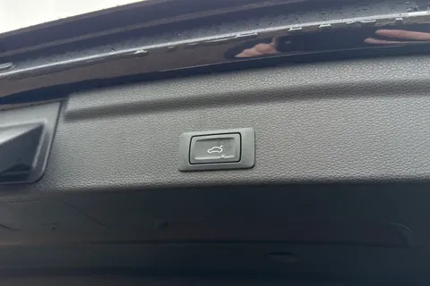 C25LAU Audi Q3 Black Edition 35 TFSI  150 PS S tronic Thumbnail #38