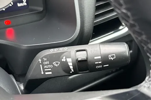 MM23FCN Nissan Qashqai 1.3 DIG-T MHEV N-Connecta Euro 6 (s/s) 5dr Thumbnail #42