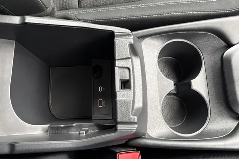 MM23FCN Nissan Qashqai 1.3 DIG-T MHEV N-Connecta Euro 6 (s/s) 5dr Thumbnail #46