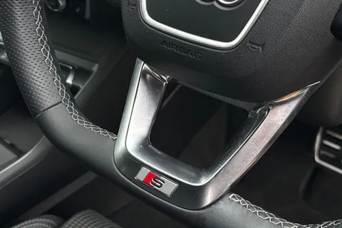 C25LAU Audi Q3 Black Edition 35 TFSI  150 PS S tronic Thumbnail #46