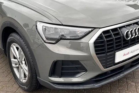 DN72EDV Audi Q3 Technik 35 TFSI  150 PS S tronic Thumbnail #9